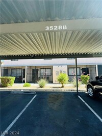 3528 Rio Robles Dr in North Las Vegas, NV - Foto de edificio - Building Photo