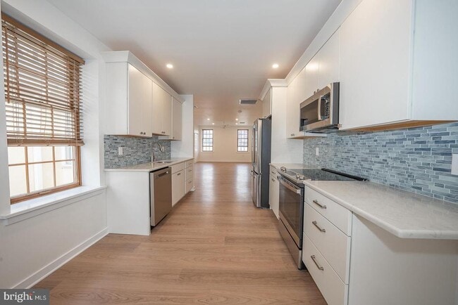 property at 42 N Waterloo Rd