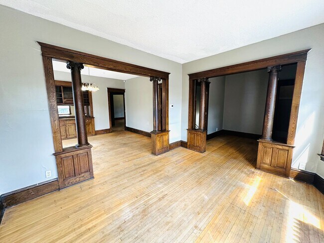 1414 Golden Valley Rd
