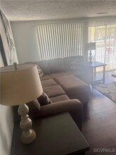 7604 Roscommon Ct in Richmond, VA - Foto de edificio - Building Photo