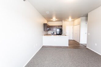 Irving Center Apartments in Sioux Falls, SD - Building Photo - Building Photo