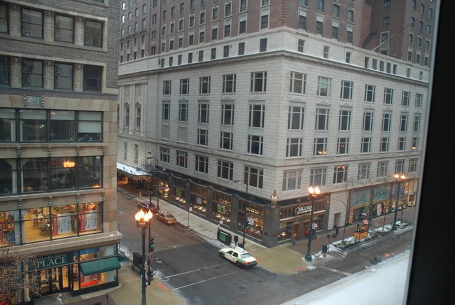 property at 8 W Monroe St