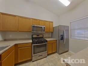 35770 W Velazquez Dr in Maricopa, AZ - Foto de edificio - Building Photo