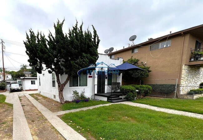2332 Cedar Ave in Long Beach, CA - Building Photo - Building Photo
