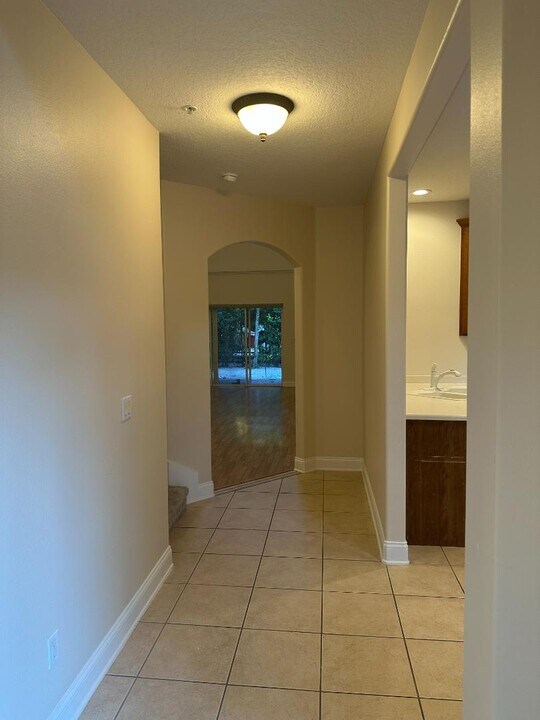 7441 Regina Way in Orlando, FL - Building Photo