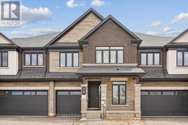 property at 76 Vly Trl Pl