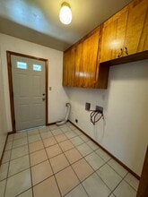 1530 Washburn Way in Klamath Falls, OR - Building Photo - Building Photo