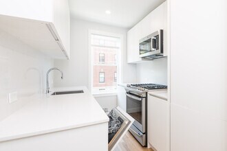 17 Forest St in Cambridge, MA - Building Photo - Building Photo