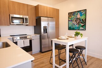 525 N 1st St in Driggs, ID - Foto de edificio - Building Photo