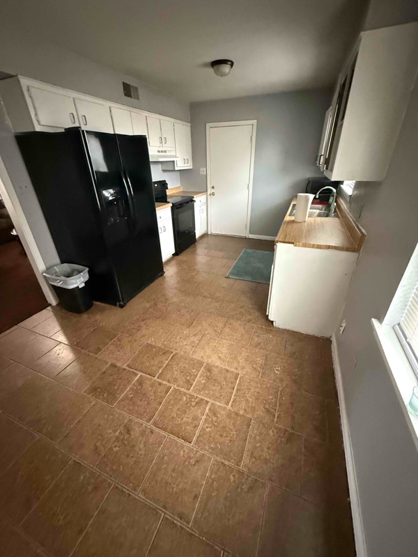 property at 148 N Gosnell St