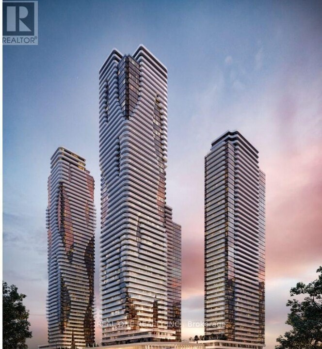 8 Interchange Wy in Vaughan, ON - Building Photo