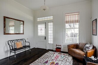 1401 Newning Ave in Austin, TX - Building Photo - Building Photo