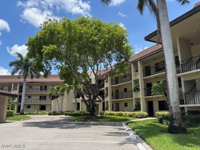 413 Augusta Blvd in Naples, FL - Building Photo