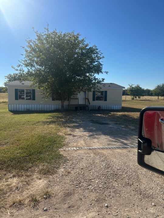 460 Lorena Meadows Dr in Lorena, TX - Building Photo