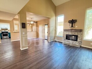 2073 N Sunset Dr in Chandler, AZ - Building Photo - Building Photo