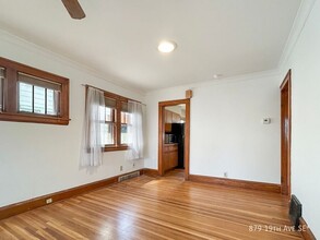 879 19th Ave SE in Minneapolis, MN - Building Photo - Building Photo