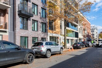 151 Green St in Brooklyn, NY - Building Photo - Building Photo