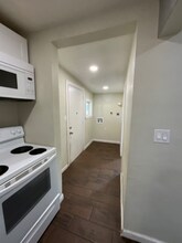 2533 W Southcross Blvd in San Antonio, TX - Building Photo - Building Photo