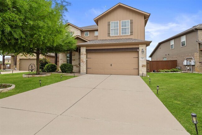 245 Peggy Dr in Liberty Hill, TX - Foto de edificio - Building Photo