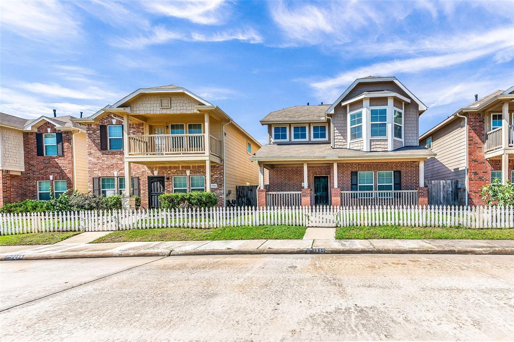 7250 Sunburst Meadow Dr in Houston, TX - Building Photo