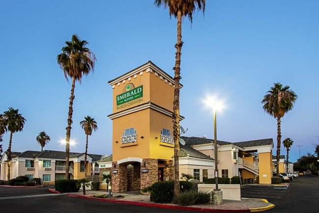 Emerald Suites Black Canyon