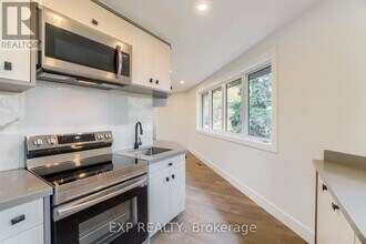 5 Brendwin Rd in Toronto, ON - Building Photo - Building Photo