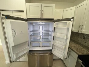 3399 W 90th Ter in Hialeah, FL - Building Photo - Building Photo