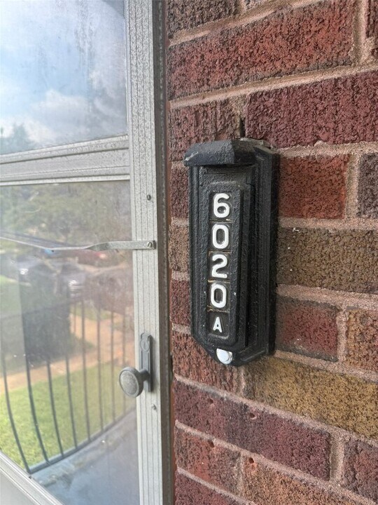 6020 Carlsbad Ave in St. Louis, MO - Building Photo