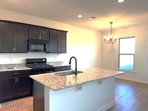 208 Wakely Ct in Lafayette, LA - Building Photo - Building Photo