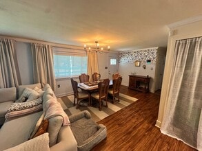 1815 E 58th St in Savannah, GA - Building Photo - Building Photo