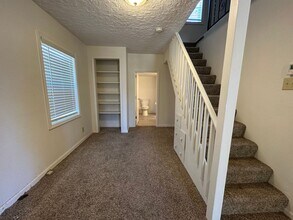 2804 SE 145th Ave in Portland, OR - Foto de edificio - Building Photo