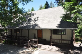 23660 Ontario Dr in Twain Harte, CA - Building Photo - Building Photo