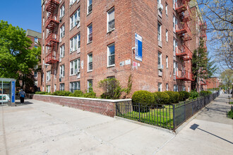 14467 41 Ave in Flushing, NY - Building Photo - Building Photo