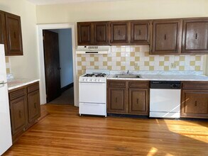 80 Robbins St in Waltham, MA - Building Photo - Building Photo