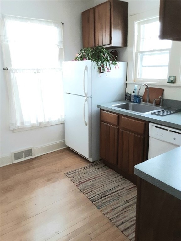 property at 98 Charlotte St