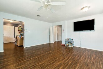 4619 Wilson Ave in New Orleans, LA - Foto de edificio - Building Photo