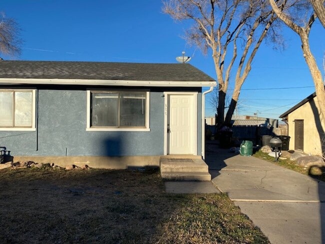 property at 377 N Wood Cir