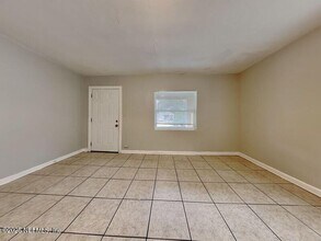 2598 Broadway Ave in Jacksonville, FL - Building Photo - Building Photo