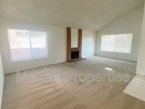 2649 Wardlow Ave in San Diego, CA - Building Photo - Building Photo