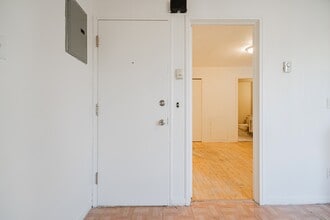 411 Av. Copernic in Laval, QC - Building Photo - Building Photo
