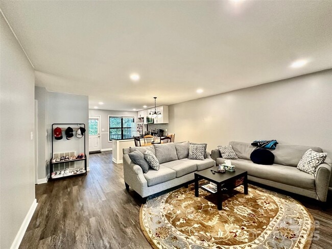 392 Tall Oaks Trail in Fort Mill, SC - Building Photo - Building Photo