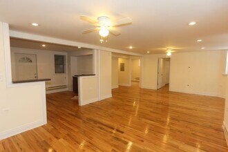 1120 W Oakdale in Chicago, IL - Building Photo - Building Photo