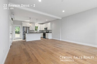 21 Banner Dr in Dover, NH - Building Photo - Building Photo