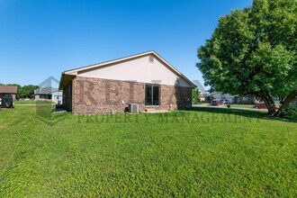 6903 W O'Neil St in Wichita, KS - Building Photo - Building Photo