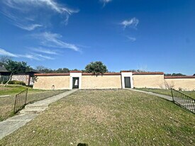 4013 Burning Tree Dr in San Antonio, TX - Building Photo