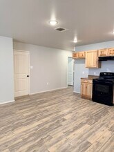 1716 E 14th St in Lubbock, TX - Building Photo - Building Photo