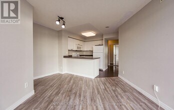 28 Harrison Garden Blvd in Toronto, ON - Building Photo - Building Photo