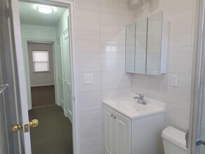 116-03 Newburg St-Unit -2nd Fl in Queens, NY - Building Photo - Building Photo