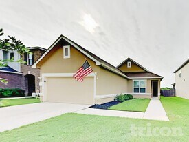 13338 Stetson Trail in San Antonio, TX - Building Photo