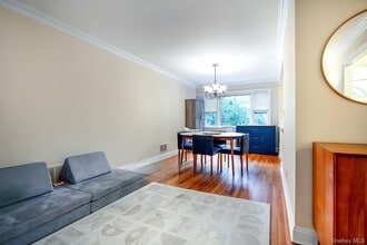 11 Latonia Rd in Rye Brook, NY - Building Photo - Building Photo